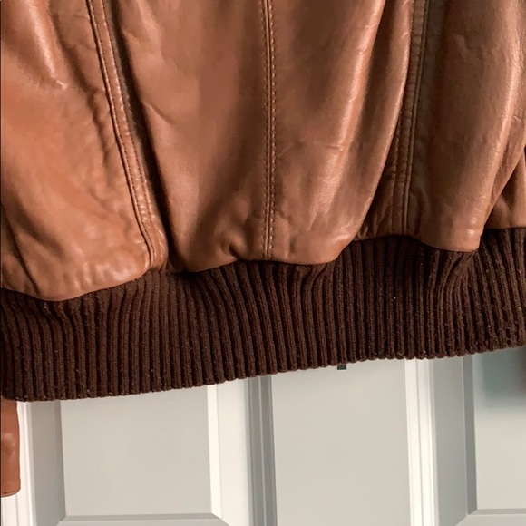 Leather jacket - Picture 9 of 10